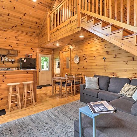 Cozy Boone Cabin With Deck Close To Downtown! Kültér fotó