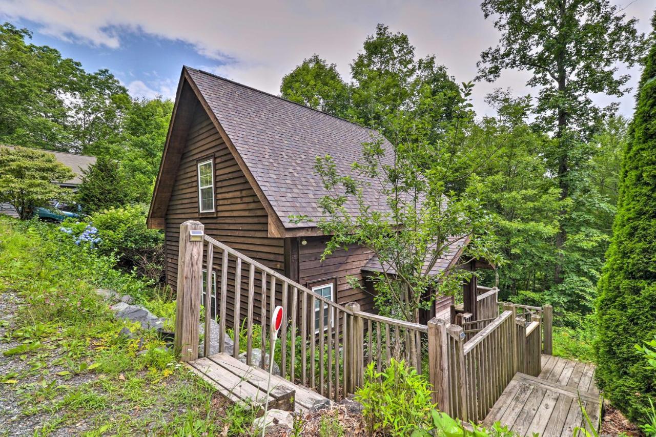 Cozy Boone Cabin With Deck Close To Downtown! Kültér fotó
